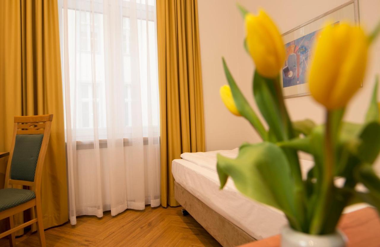 Rewari Hotel Berlin Bagian luar foto