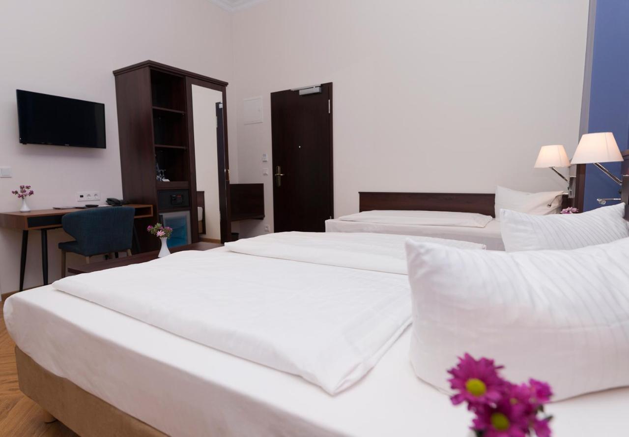 Rewari Hotel Berlin Bagian luar foto