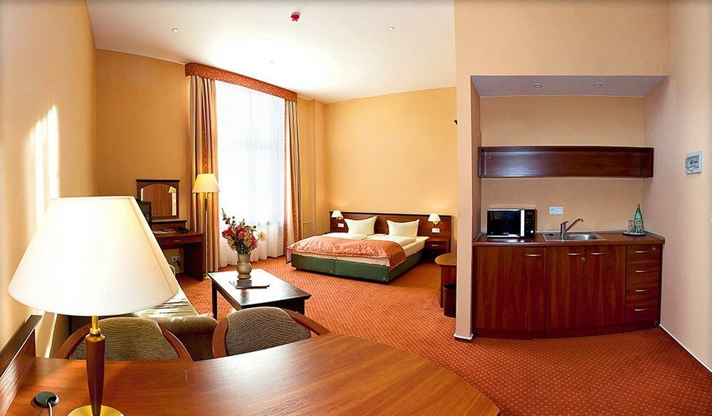 Rewari Hotel Berlin Bagian luar foto