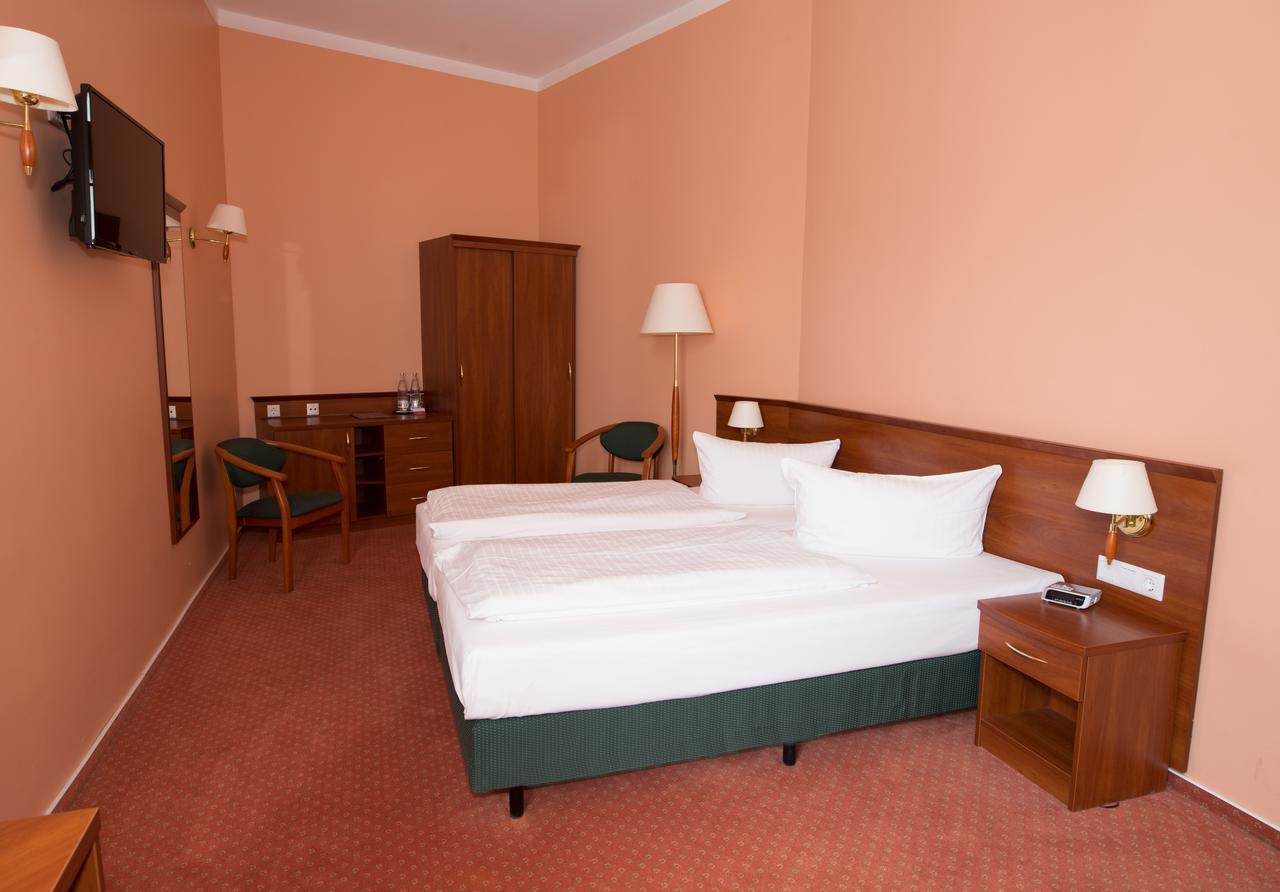 Rewari Hotel Berlin Bagian luar foto