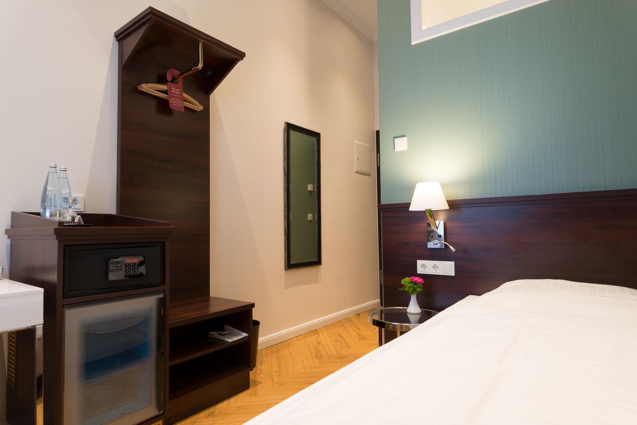 Rewari Hotel Berlin Bagian luar foto