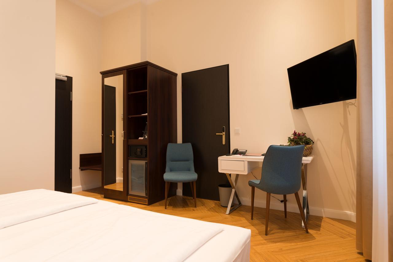 Rewari Hotel Berlin Bagian luar foto